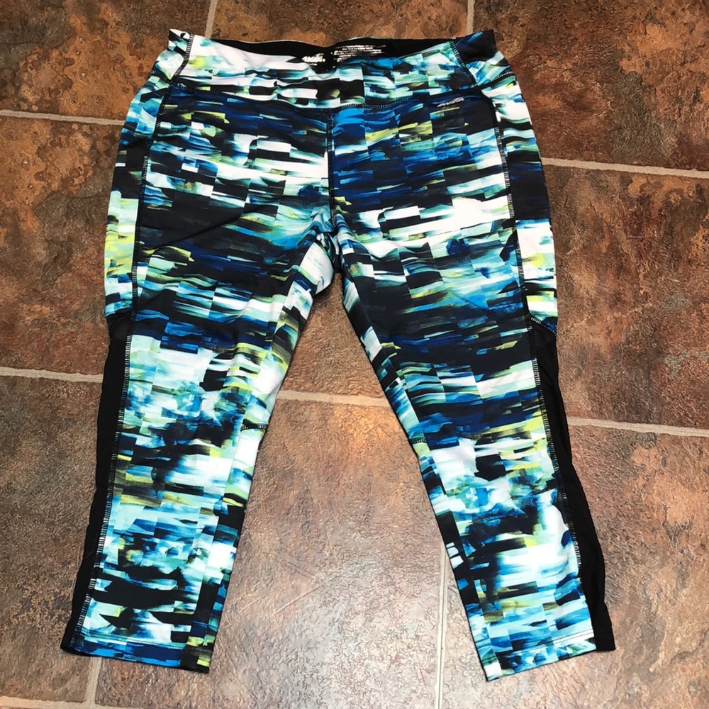Avia work our yoga capris